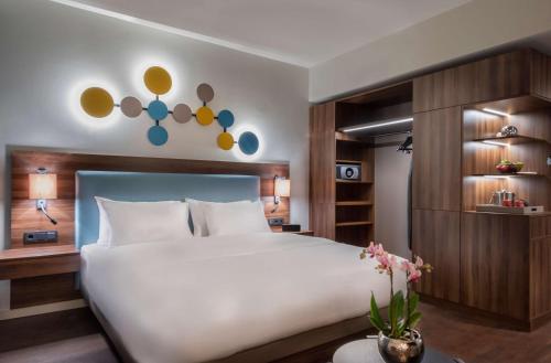 room detail thumbnail 1