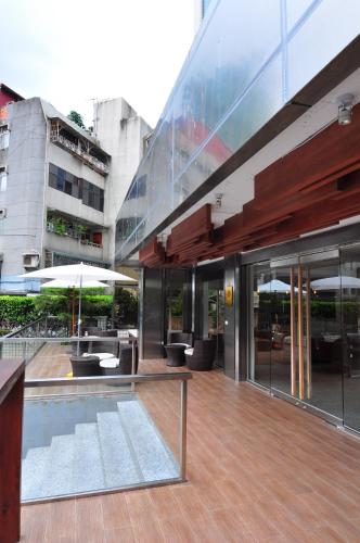 Entrance, Hotel 20 Alley in Xindian District