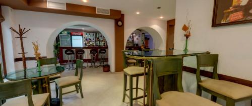 Balkan Hotel - image 14