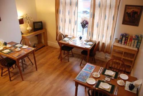 Wendover Guest House - image 7