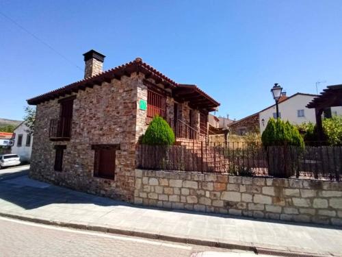 B&B Robledillo de la Jara - Alojamiento rural "LA JARA" - Bed and Breakfast Robledillo de la Jara