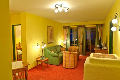 room detail thumbnail 0