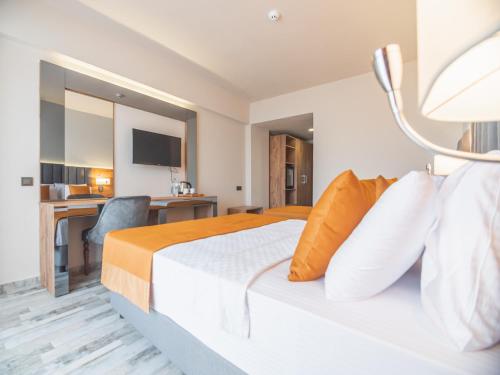 Superior Triple Room with Sea View