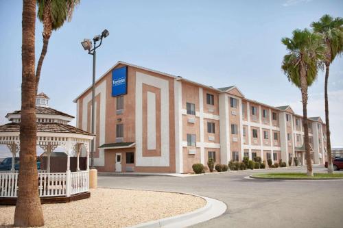 Accommodation in Yermo