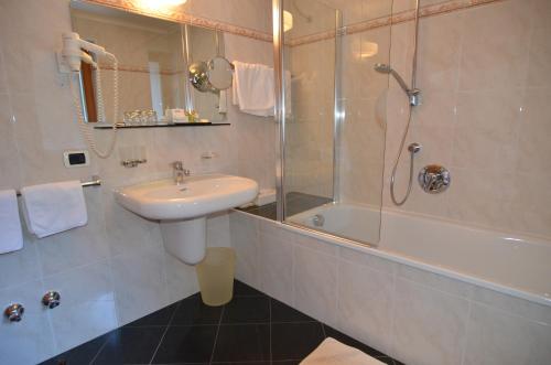 270854122 Hotel Cristallo - Wellness Mountain Living