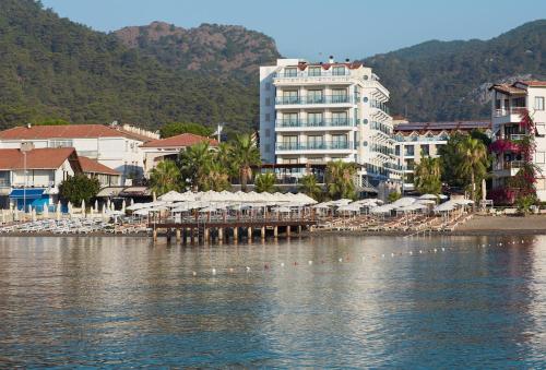 Emre Beach Hotel - image 12