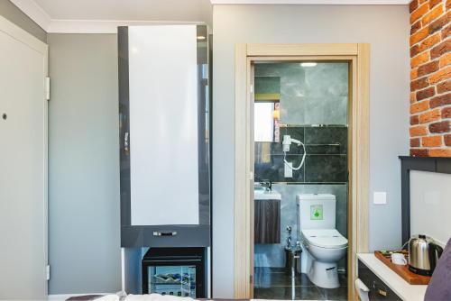 Double Room with Sea View image 5
