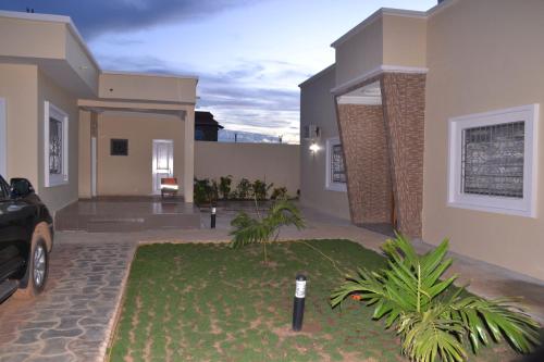 Villa Moderne Spacieuse avec Piscine Privée, 3Ch et 3SdB (Villa Moderne Spacieuse avec Piscine Privee, 3Ch et 3SdB) in Нгапару