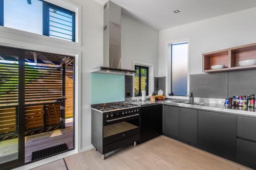 Taonga with Sea Views by Waiheke Unlimited, Oneroa (foto 9)