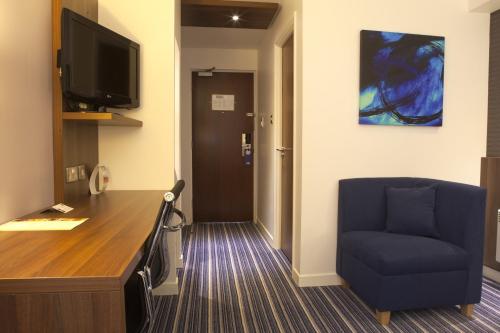 Holiday Inn Express Edinburgh Airport, an IHG Hotel