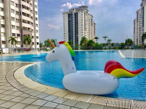 Homestay - Suria Kipark Damansara 3R2B Apartment Max 8pax, Kuala Lumpur