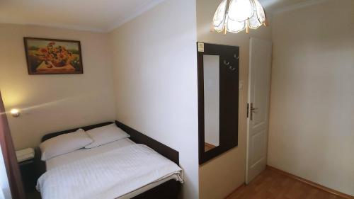 Hotel E7 - image 14