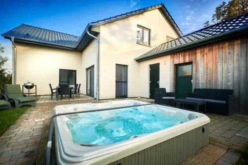 FLEESENTRAUM Villa Silbermöwe - Luxushaus - Ideal für Familien - Whirlpool Sauna Kamin Garten - Hunde willkommen! in Göhren-Lebbin, Deutschland