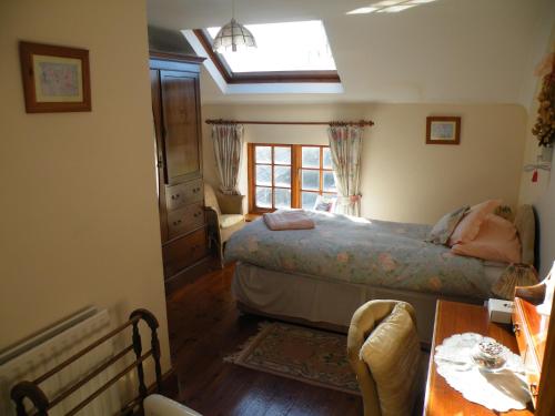 Burton Farmhouse B&B - image 6