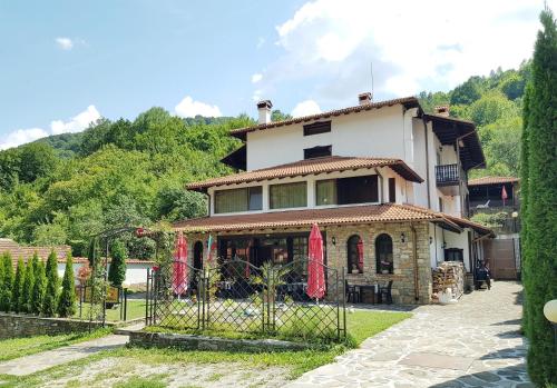 Ieeja, Family Hotel Chiflik Hills in Chiflik
