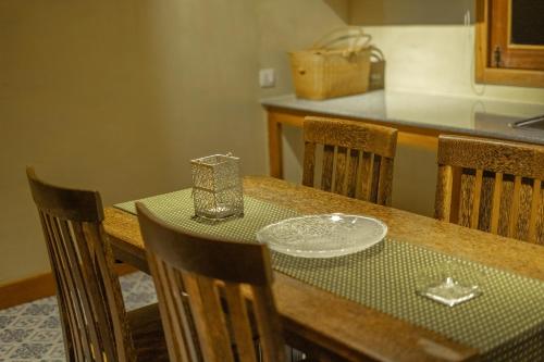 2 bedrooms, 4 beds