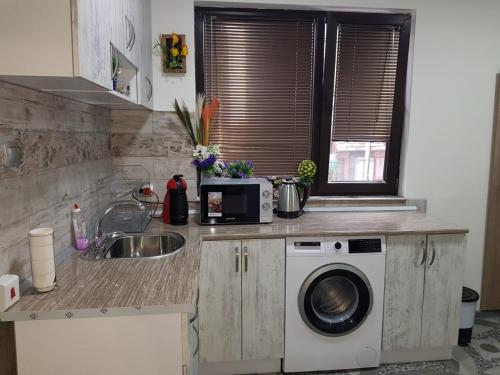 ВЛАД-ДОМ Апартамент за 3-ма с кухня in Vratsa