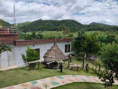 Baan Mai Hom Resort Suan Phueng