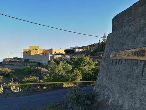 GREEN VILLAGE. TONY FRIAS. Tenerife