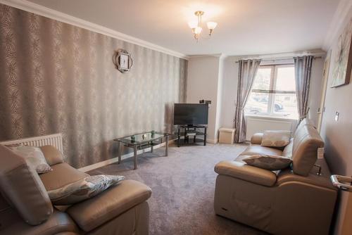 2 Bed Blackburn Village Apt With Wifi & Parking - Oyne