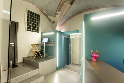 Little Italy Boutique Hostel - image 8