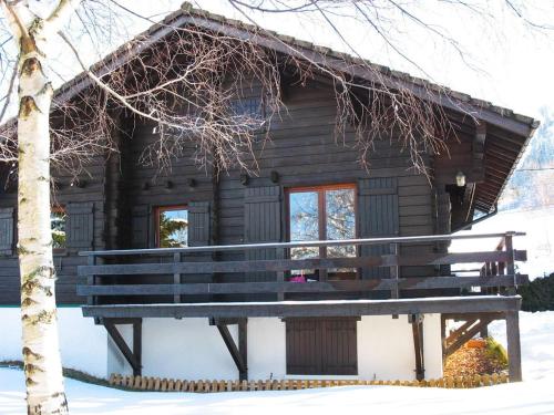Chalet Traditionnel Montagnard, situé dans le Parc Naturel du Haut-Jura gîte à louer LE VIEUX CHALET