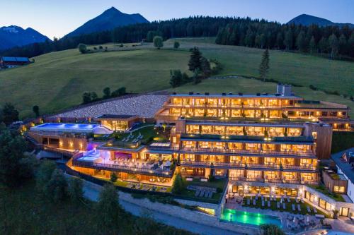 Tratterhof Mountain Sky Hotel