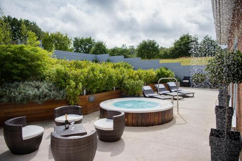 Hot tub, Lakeside Park Hotel & Spa Ryde in Isle of Wight