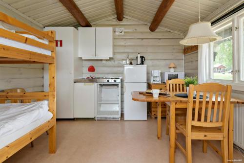 1 bunk bed