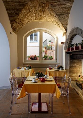 餐飲選擇, 索萊拉盧納酒店 (Hotel Sorella Luna) in 阿西西