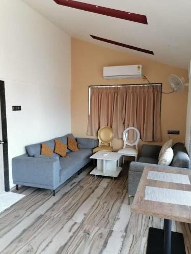 Pooja Villa Suites-Rooms and Pool, Igatpuri