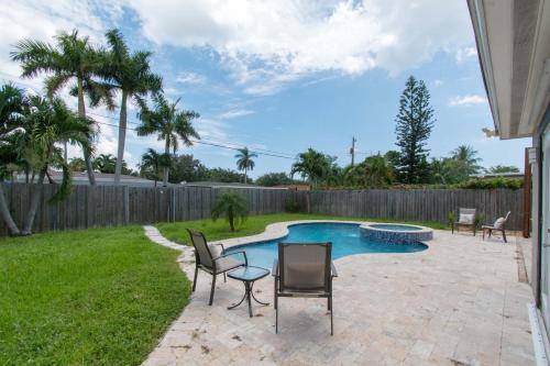 Private Pool 3BR all new Modern Furniture - image 3