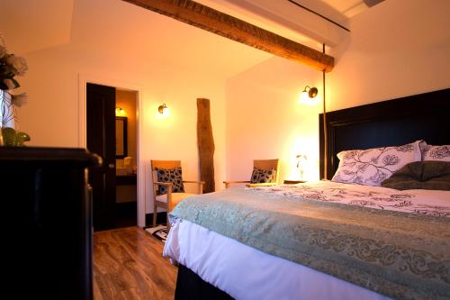 Les Ancetres Auberge & Restaurant in Boischatel (QC)