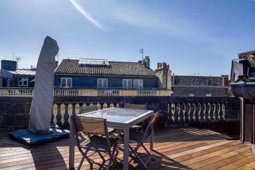Chateau Trompette - Localisation exceptionnelle 4 chambres 2 salles de bain et grande terrasse, Bordeaux (Foto 9)