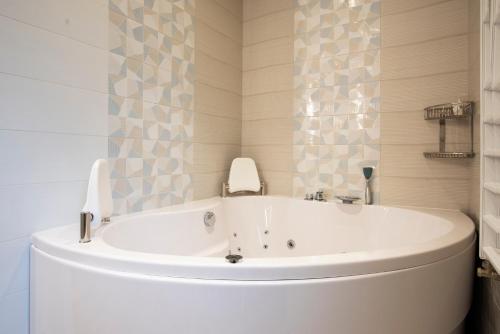 Baño, Family Hotel Business Club in Shumen