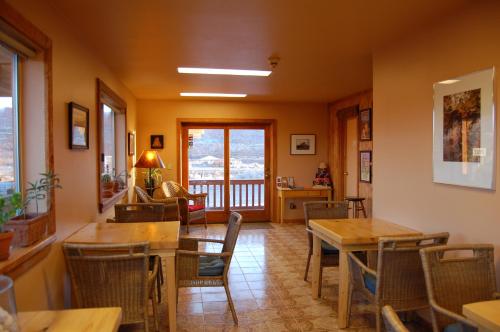 The Rim Rock Inn - 로비