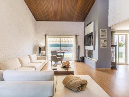Villa Bir Otimo - Wonderful 5 Bedroom Villa in Cascais - Superb Interior Furnishings - Perfect for F - image 5