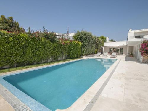 Villa Gemeo Dois - Wonderful Contemporary 3 Bedroom Villa for 8 People - Quiet Location - Private Sw - image 4