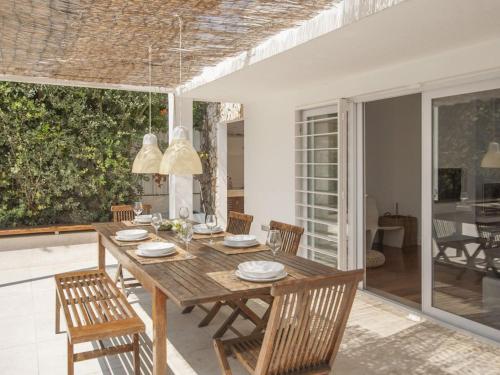 Villa Gemeo Dois - Wonderful Contemporary 3 Bedroom Villa for 8 People - Quiet Location - Private Sw - image 8
