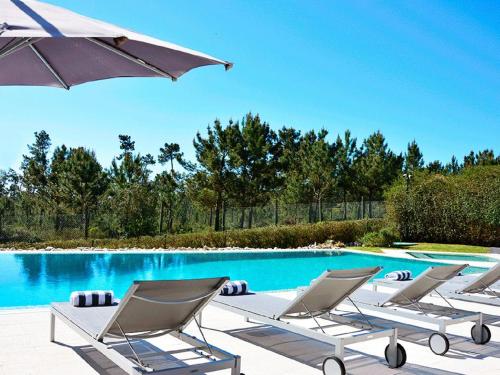 Villa Garidas Bonita - Modern Spacious 4 Bedroom Villa - Games Room - Additional Childrens Pool gîte à louer Fonte da Telha