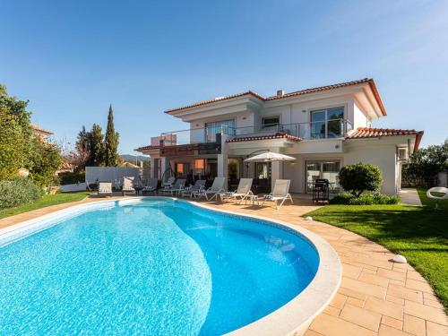 Villa Armando - Splendid 6 Bedroom Villa in Cascais - Private Heated Pool - Games Room - Fitness Are gîte à louer Alvide