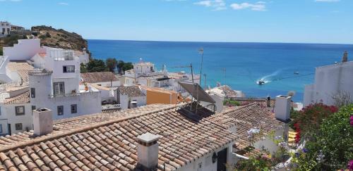 pludmale, Cantinho do Burgau in Luz