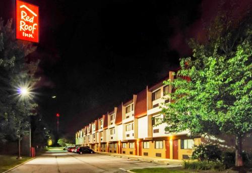 Red Roof Inn Cleveland Airport - Middleburg Heights