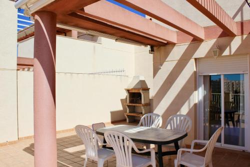  Espectacular Ático con Parking y Terraza con BBQ, Ferienwohnung in Salobreña