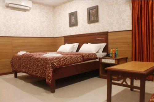 . Hotel Chitra Park