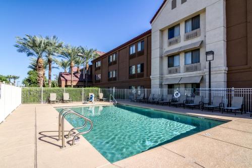 Red Roof Inn PLUS+ Tempe - Phoenix Airport - Hotel - Tempe