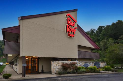 Red Roof Inn Charleston West - Hurricane, WV