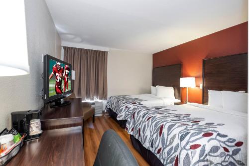 Red Roof Inn Roanoke Rapids - image 3