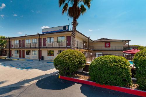 Red Roof Inn San Antonio E - Frost Bank Center in San Antonio, USA