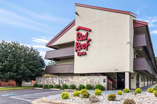 Red Roof Inn Hampton Coliseum and Convention Center